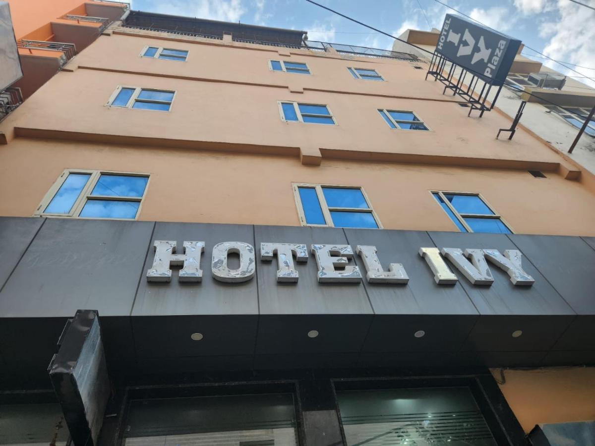 Hotel Ivy Plaza Luxury Нью-Дели Экстерьер фото